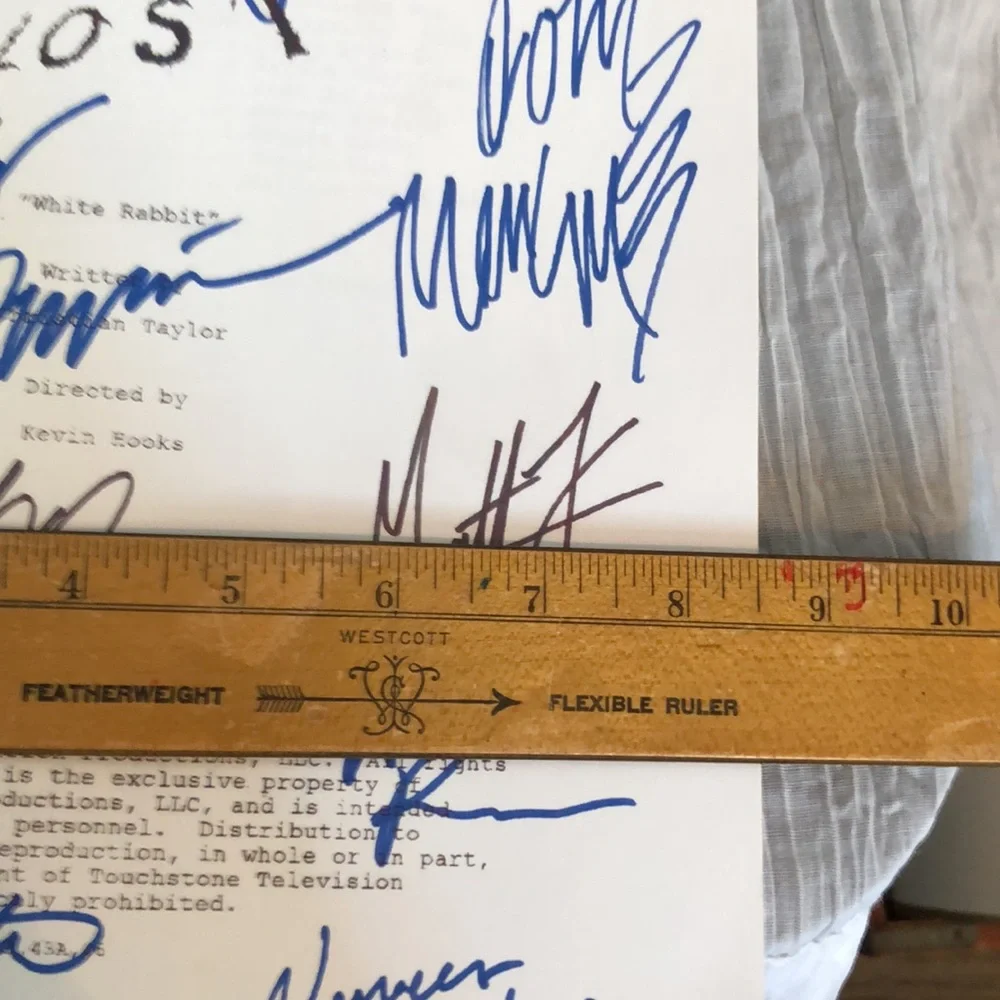 LOST Season 1 Episode 5 White Rabbit SCRIPT date 10/20/04 reproduced signed copy